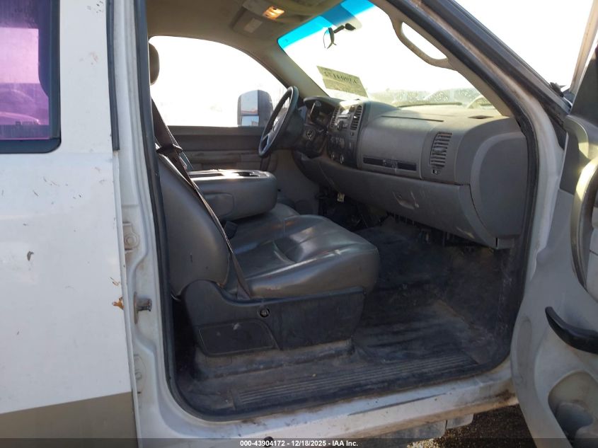 2011 Chevrolet Silverado 3500Hd Chassis Work Truck VIN: 1GB4CZCL6BF160682 Lot: 43904172