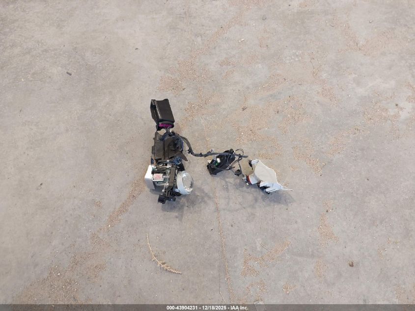 2018 Audi Q5 2.0T Premium/2.0T Tech Premium VIN: WA1ANAFY9J2049979 Lot: 43904231