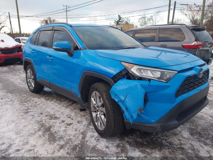 TOYOTA RAV4 XLE PREMIUM