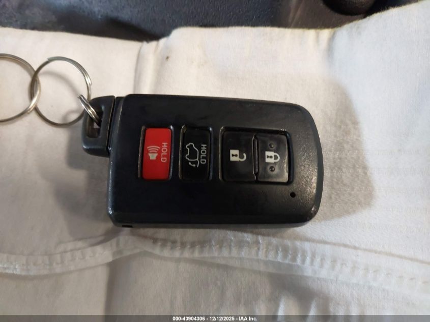 2014 Toyota Highlander Xle V6 VIN: 5TDJKRFH0ES024660 Lot: 43904306