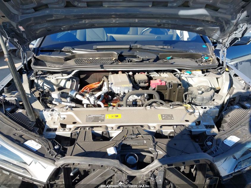 2024 BMW Ix xDrive50 VIN: WB523CF01RCR03239 Lot: 43904357