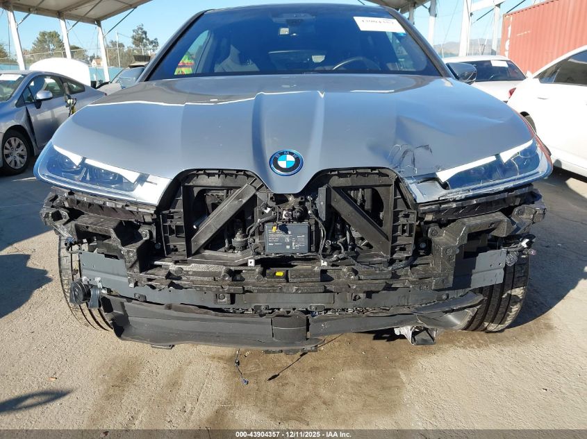 2024 BMW Ix xDrive50 VIN: WB523CF01RCR03239 Lot: 43904357