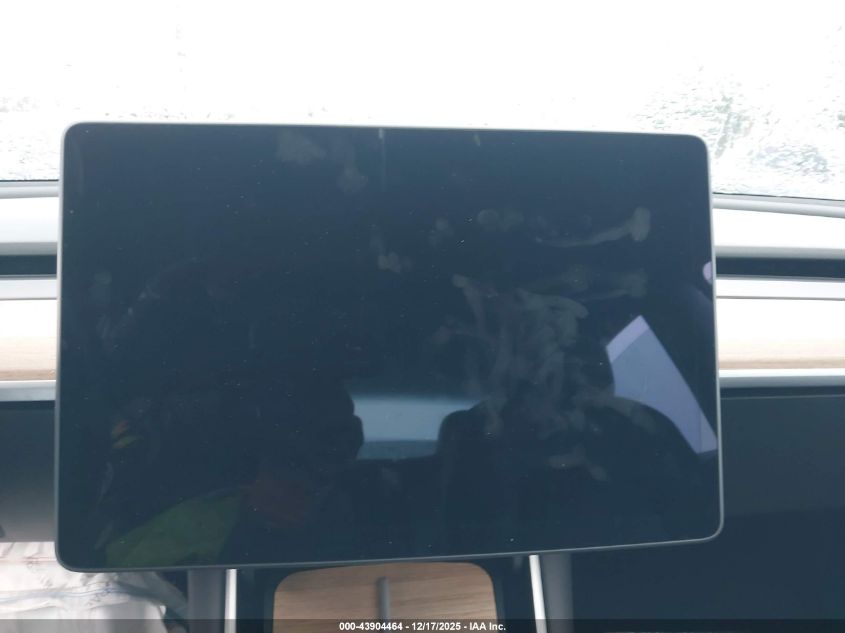 2018 Tesla Model 3 Long Range/Mid Range VIN: 5YJ3E1EA4JF062641 Lot: 43904464