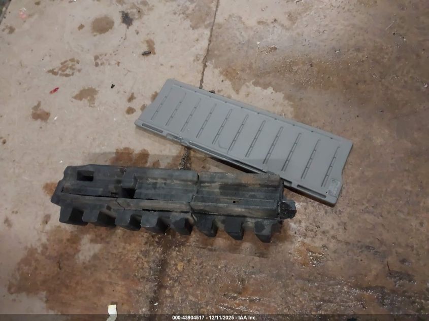 2009 Chevrolet Equinox Ls VIN: 2CNDL13F196222819 Lot: 43904517