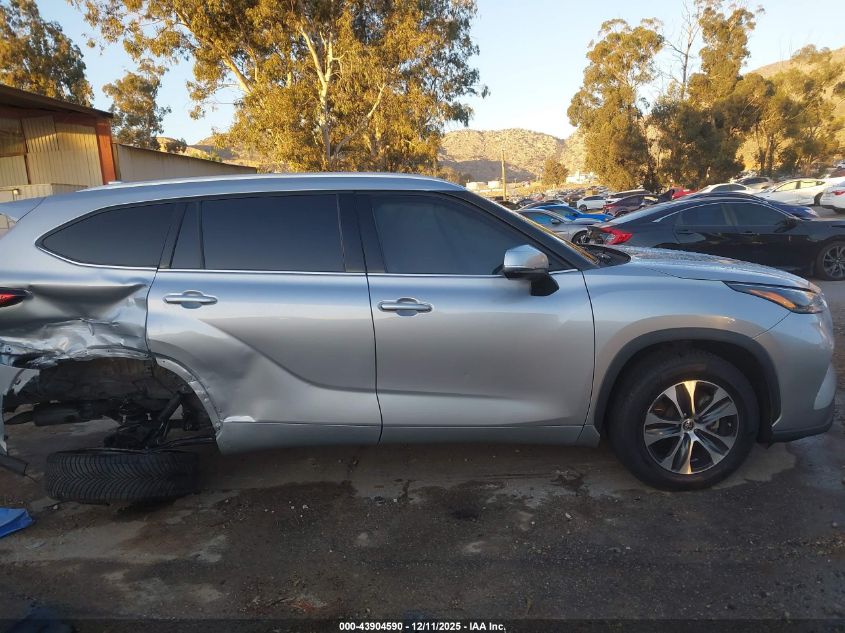 2022 Toyota Highlander Xle VIN: 5TDGZRAH0NS106305 Lot: 43904590