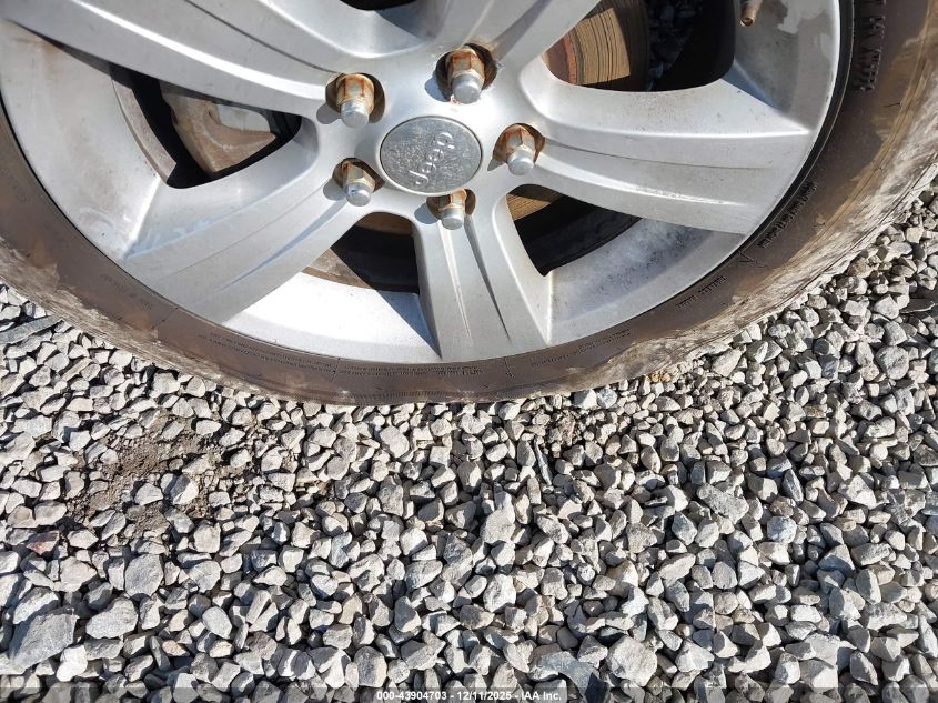 2016 Jeep Compass Latitude VIN: 1C4NJDEB2GD542546 Lot: 43904703