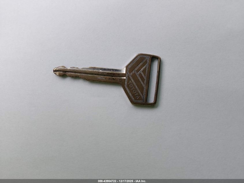 1989 Toyota Camry Le VIN: JT2VV22E6K0065099 Lot: 43904722