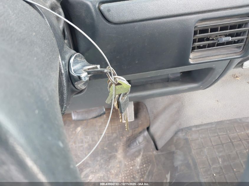 1993 Ford F250 VIN: 2FTHF25H5PCA90065 Lot: 43904733