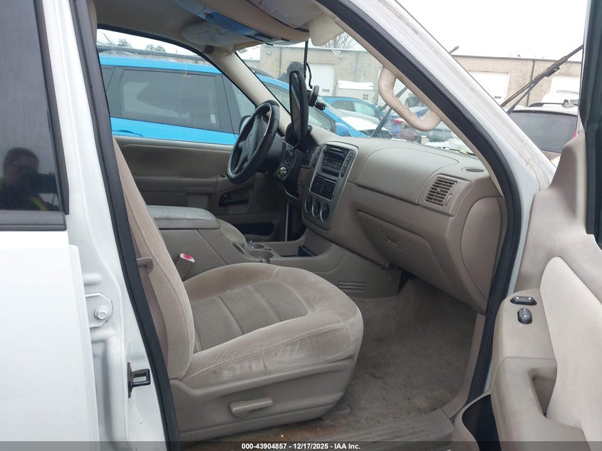 1FMZU73K55ZA25749 2005 FORD EXPLORER photo no. 5