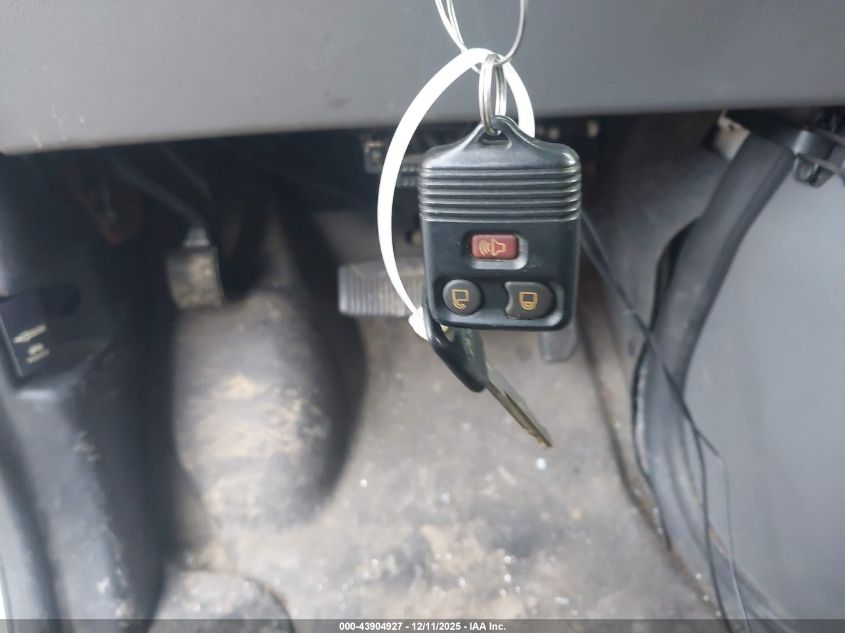 2008 Ford E-250 Commercial/Recreational VIN: 1FTNE24W38DB27301 Lot: 43904927