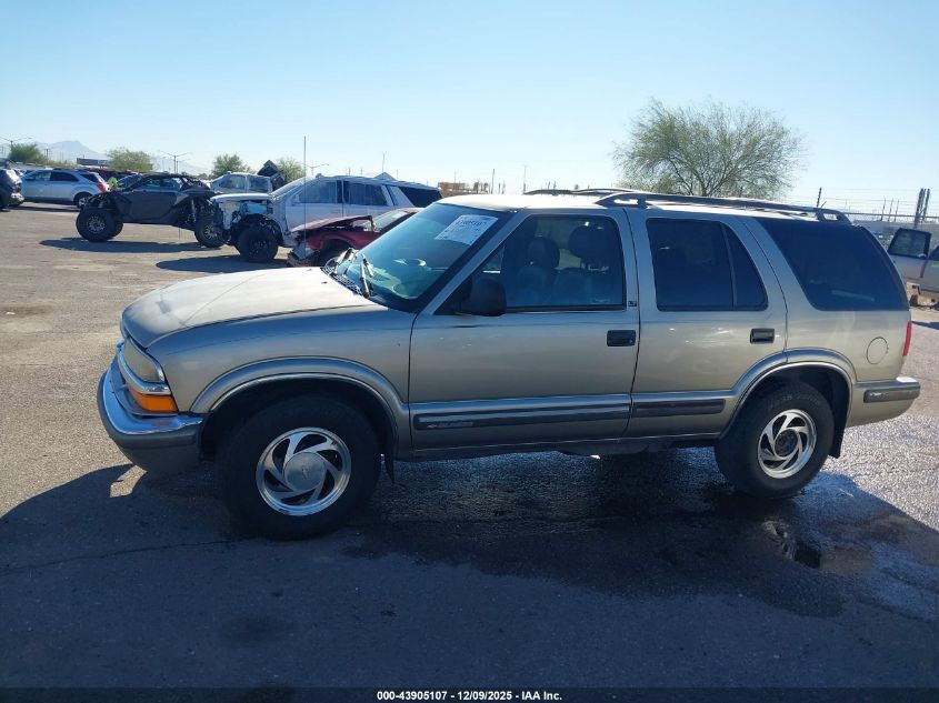 1998 Chevrolet Blazer Lt VIN: 1GNDT13WXW2286488 Lot: 43905107