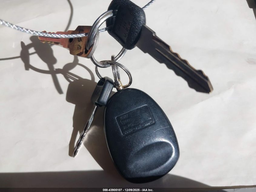 1998 Chevrolet Blazer Lt VIN: 1GNDT13WXW2286488 Lot: 43905107