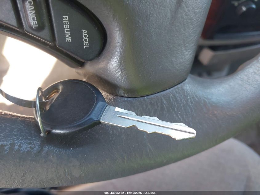 2003 Chrysler Town & Country Lx VIN: 2C4GP44393R117270 Lot: 43905162