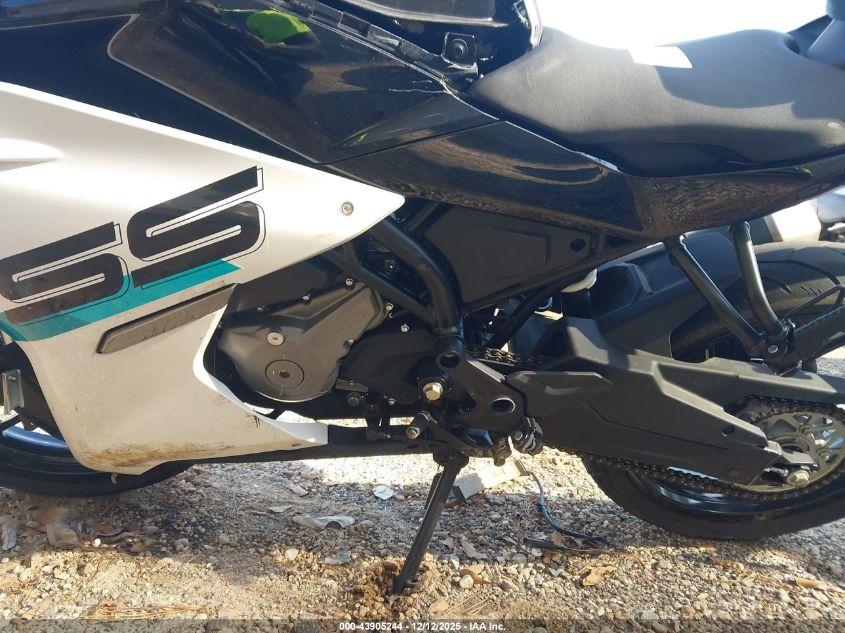 2024 Cf Moto 300Ss VIN: LCEPDPL76R6000499 Lot: 43905244