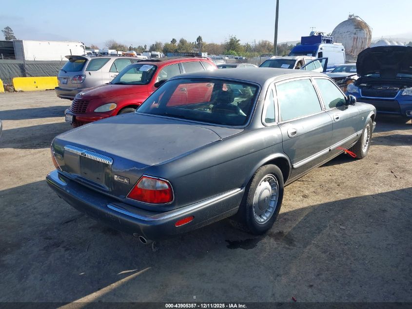 1999 Jaguar Xj8 Vanden Plas VIN: SAJKD6041XC876198 Lot: 43905357