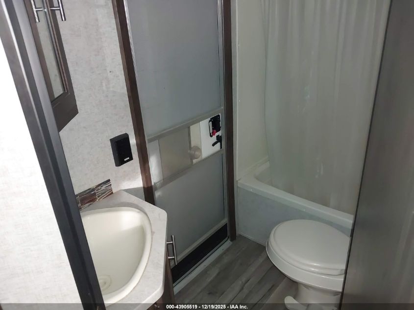 2019 Forest River Other VIN: 4X4TCKB25KK054457 Lot: 43905519