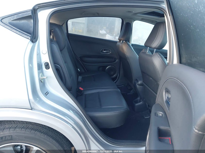 VIN 3CZRU6H9XLM708222 2020 HONDA HR-V AWD TOURING