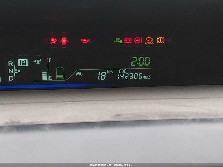 JTDZN3EU3HJ063363 2017 TOYOTA PRIUS V (+) photo no. 16