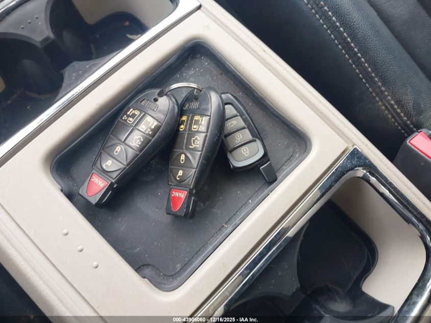 2013 Chrysler Town & Country Touring VIN: 2C4RC1BG4DR721805 Lot: 43906060