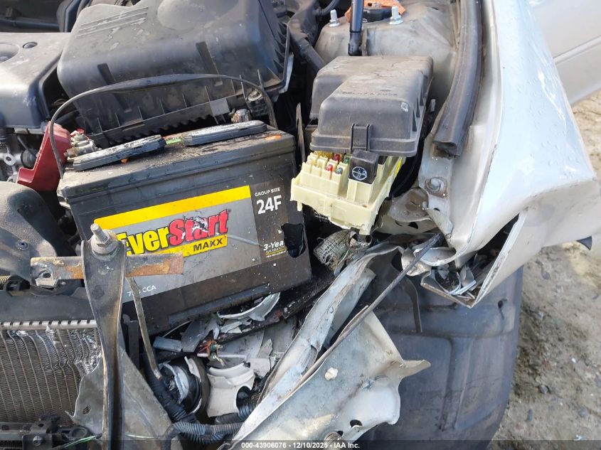 2003 Toyota Camry Le VIN: 4T1BE32K93U139711 Lot: 43906076