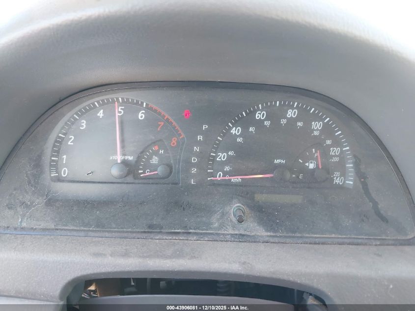 2002 Toyota Camry Le VIN: 4T1BE32K52U100273 Lot: 43906081