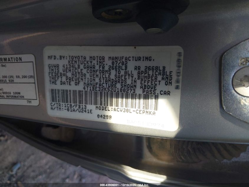 2002 Toyota Camry Le VIN: 4T1BE32K52U100273 Lot: 43906081