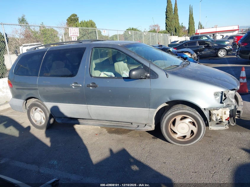 4T3ZF13CXYU273522 2000 TOYOTA SIENNA photo no. 14