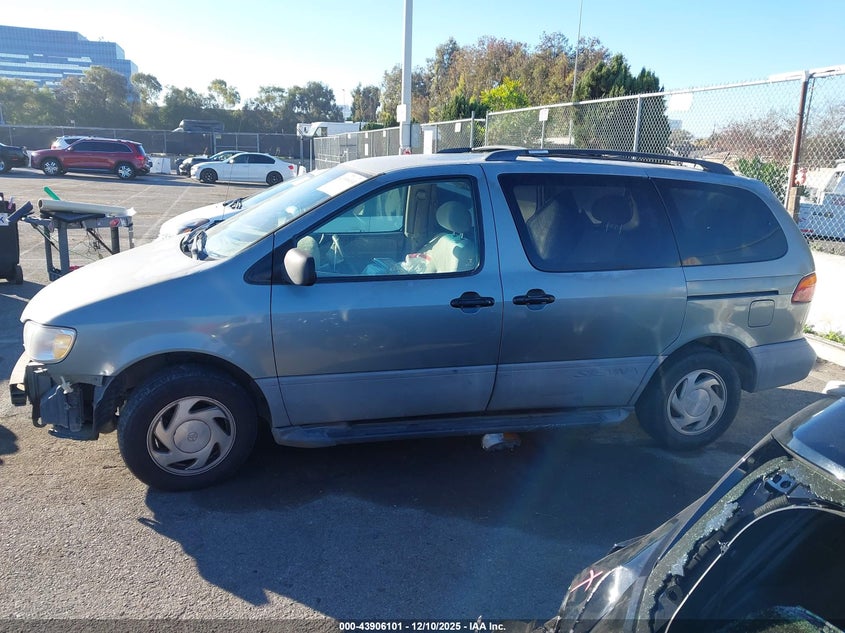 4T3ZF13CXYU273522 2000 TOYOTA SIENNA photo no. 15