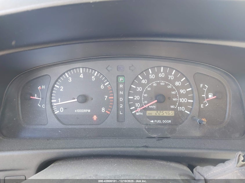 4T3ZF13CXYU273522 2000 TOYOTA SIENNA photo no. 7