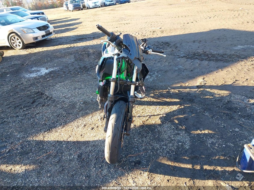 VIN: LM5EREN18SDAF9327 2025 KAWASKI ER 650 NP