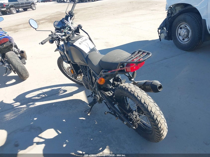 VIN: ME3FSM24XJK424800 2018 ROYAL ENFIELD MOTORS HIMALAYAN