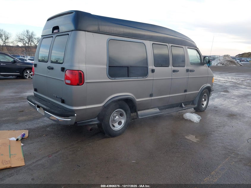 2B6HB11Y62K142317 2002 DODGE RAM VAN photo no. 4