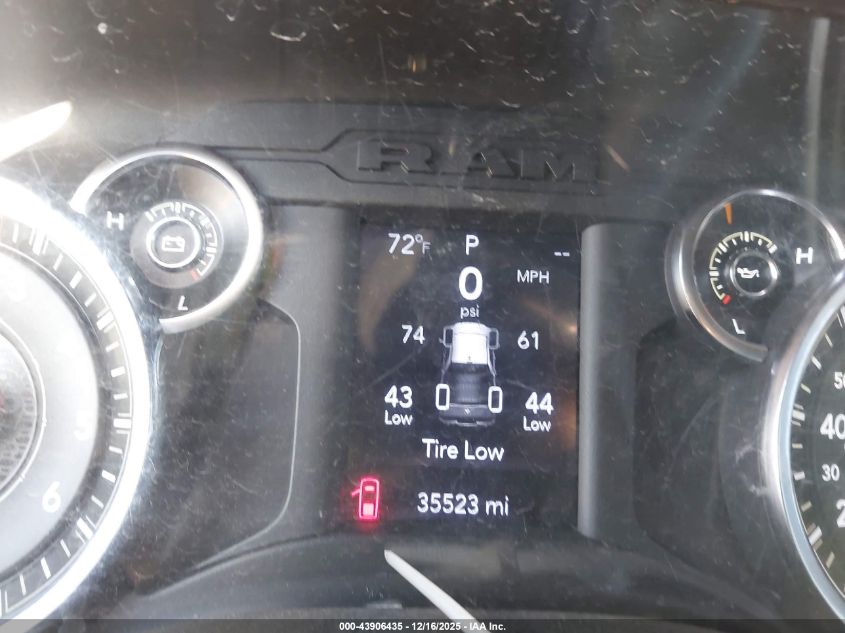 2022 Ram 2500 Tradesman 4X4 8' Box VIN: 3C6UR5HJXNG354426 Lot: 43906435