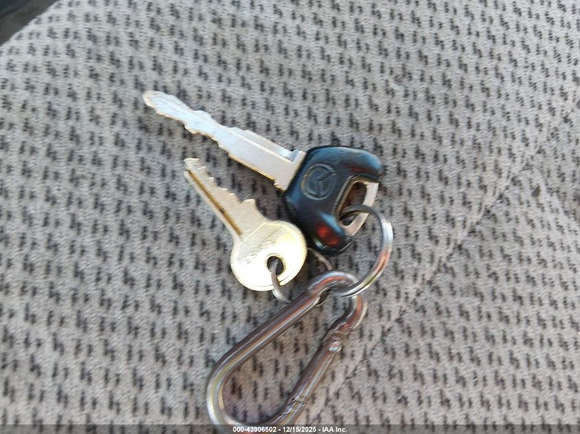 2000 Mazda Protege Dx/Lx VIN: JM1BJ222XY0267934 Lot: 43906502