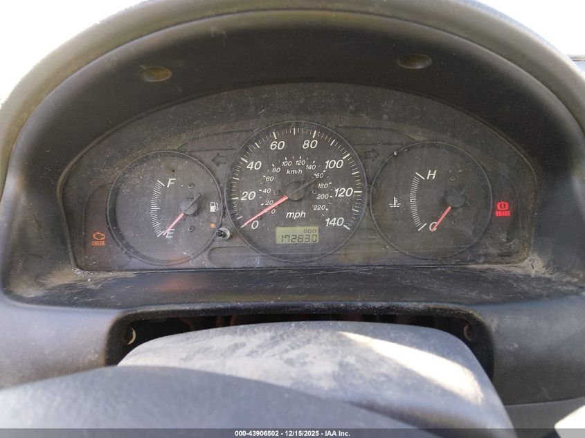 2000 Mazda Protege Dx/Lx VIN: JM1BJ222XY0267934 Lot: 43906502