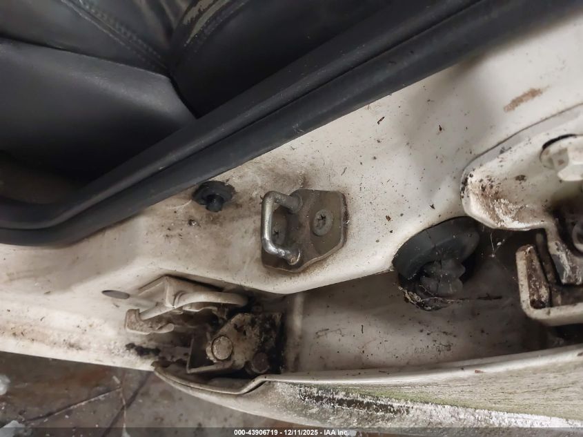 1996 Jeep Grand Cherokee Limited VIN: 1J4EZ78Y3TC119835 Lot: 43906719