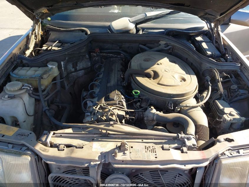 1991 Mercedes-Benz 300 E VIN: WDBEA30D8MB297664 Lot: 43906736