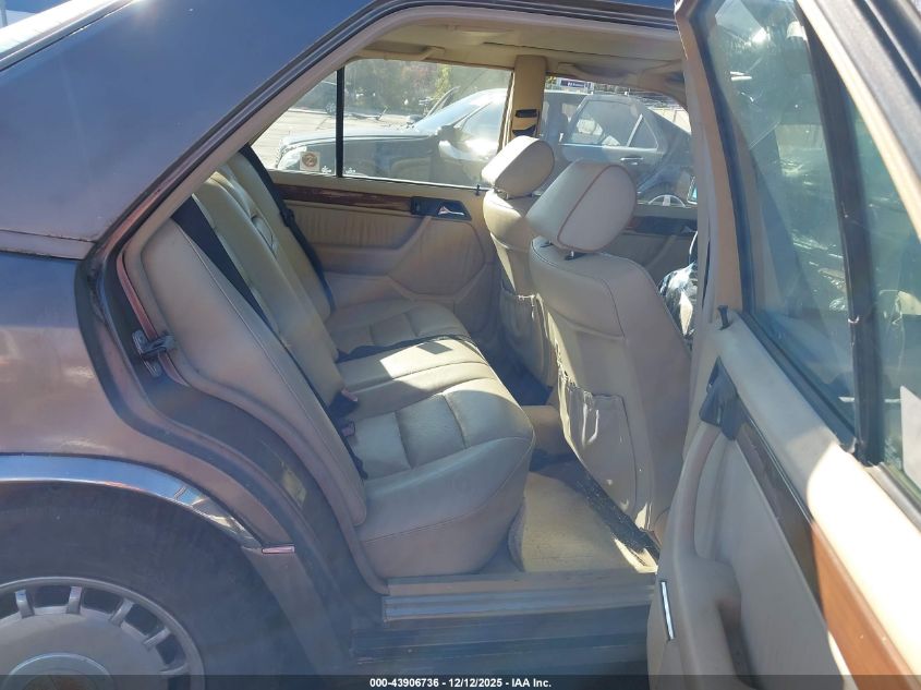 1991 Mercedes-Benz 300 E VIN: WDBEA30D8MB297664 Lot: 43906736