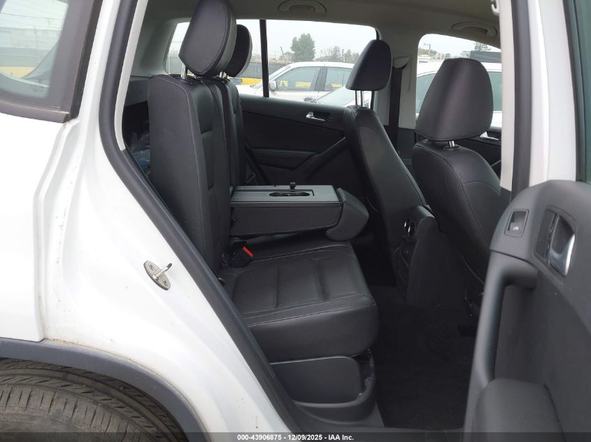 2017 Volkswagen Tiguan 2.0T/2.0T S VIN: WVGAV7AX7HK030294 Lot: 43906875