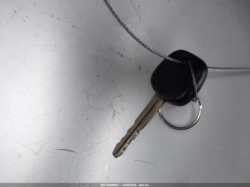 2001 Toyota Avalon Xls VIN: 4T1BF28B11U158104 Lot: 43906927