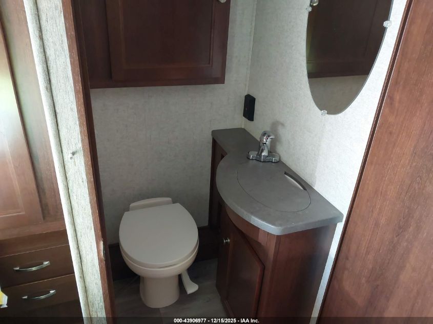 2017 Ford E-450 Cutaway VIN: 1FDXE4FS1HDC09036 Lot: 43906977