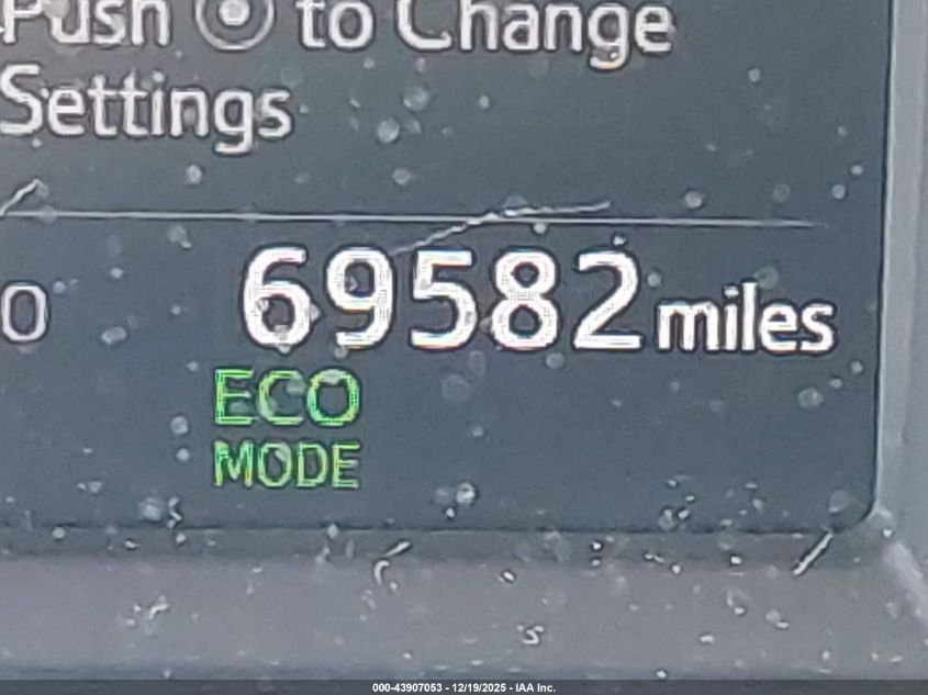 2018 Toyota Rav4 Le VIN: JTMZFREV9JJ15599 Lot: 43907053