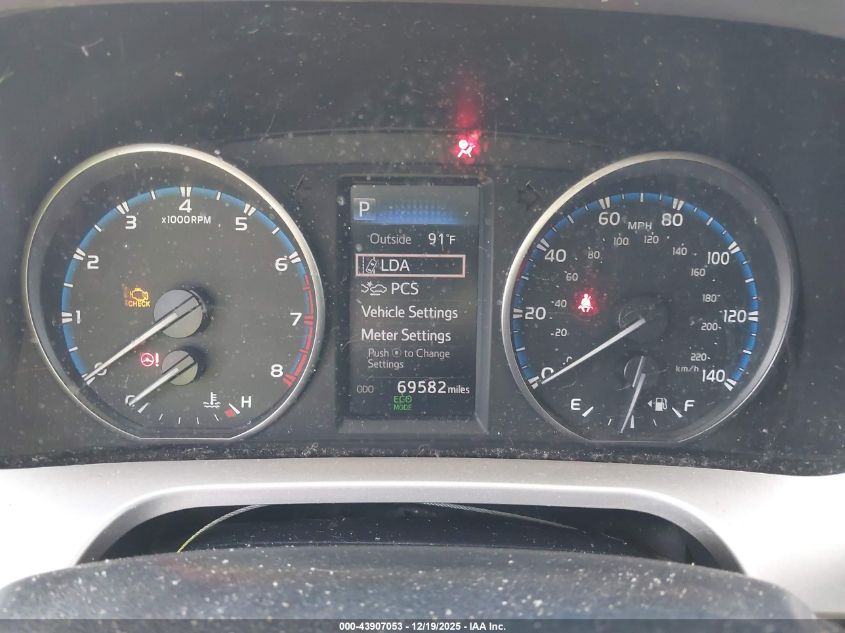 2018 Toyota Rav4 Le VIN: JTMZFREV9JJ15599 Lot: 43907053