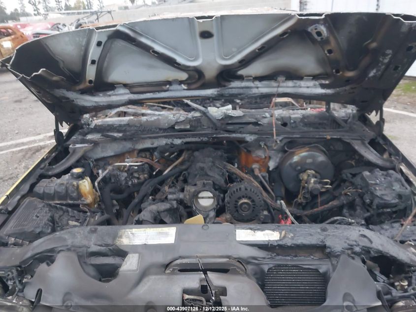 2000 Chevrolet Tahoe All New Ls VIN: 1GNEC13T4YJ139182 Lot: 43907126