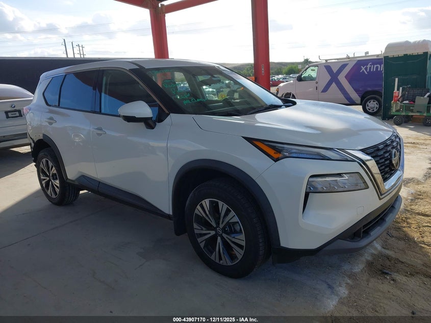 VIN 5N1AT3BA2MC733492 2021 NISSAN ROGUE SV FWD