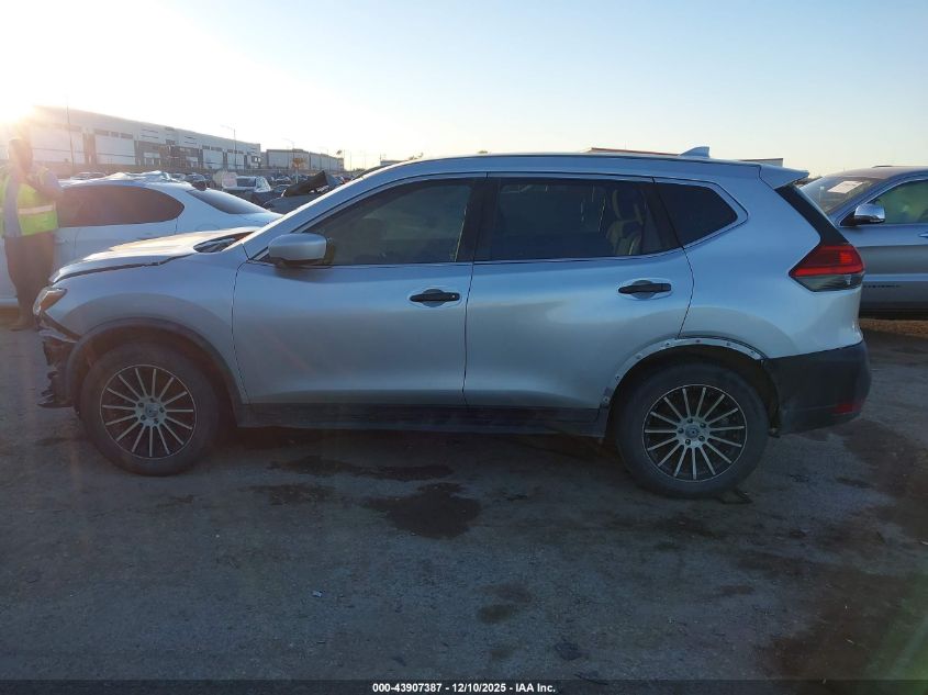 2017 Nissan Rogue S VIN: JN8AT2MT2HW130242 Lot: 43907387