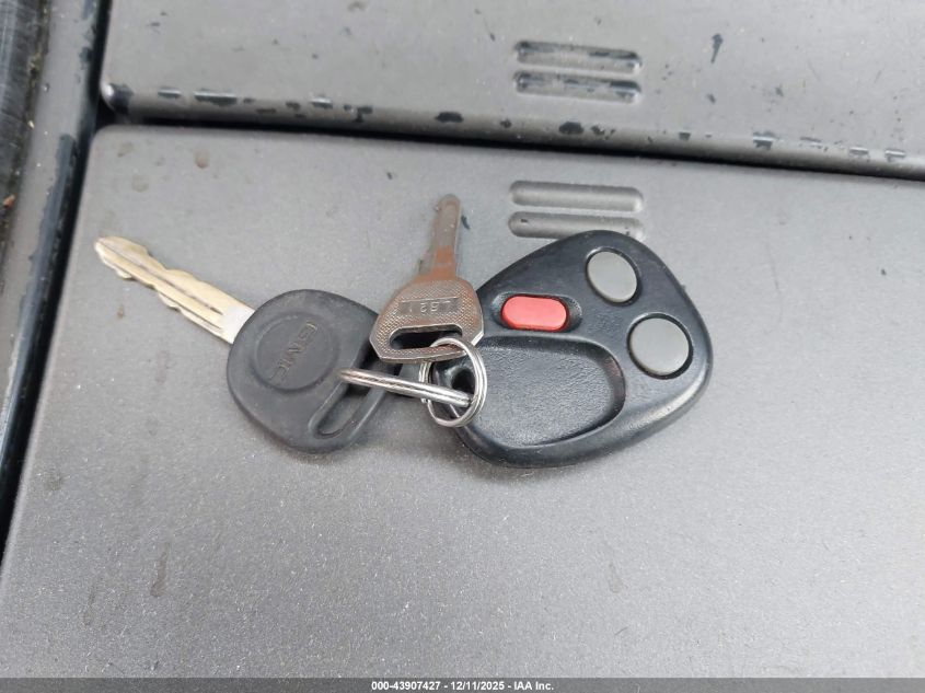 2004 GMC Yukon Denali VIN: 1GKEK63U64J205795 Lot: 43907427