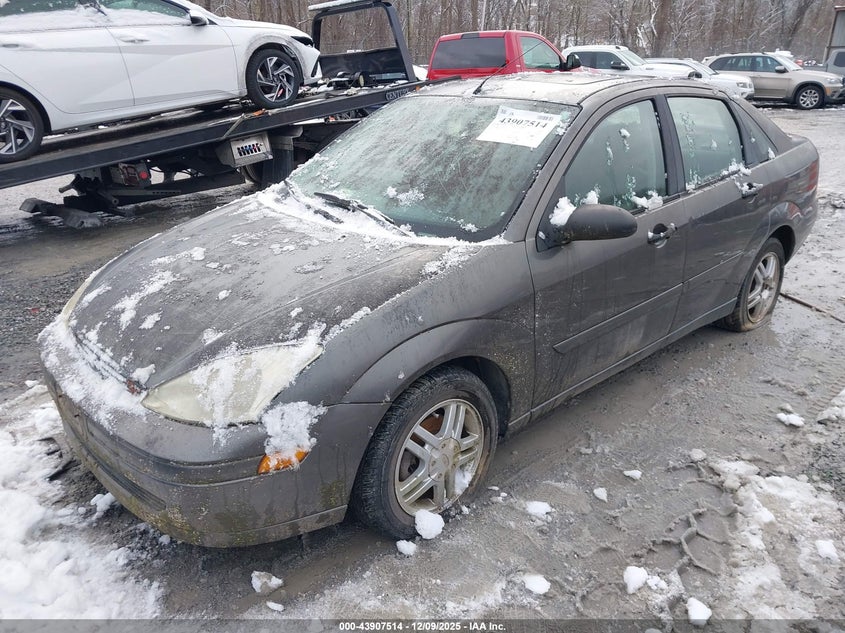 1FAFP34332W351633 2002 FORD FOCUS photo no. 2