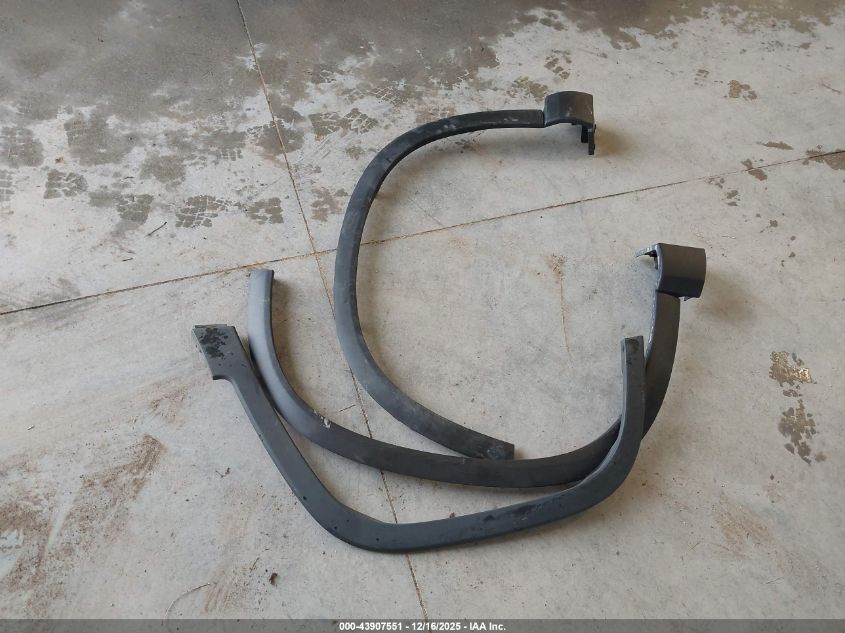 2019 Jeep Cherokee Latitude Fwd VIN: 1C4PJLCB0KD325530 Lot: 43907551