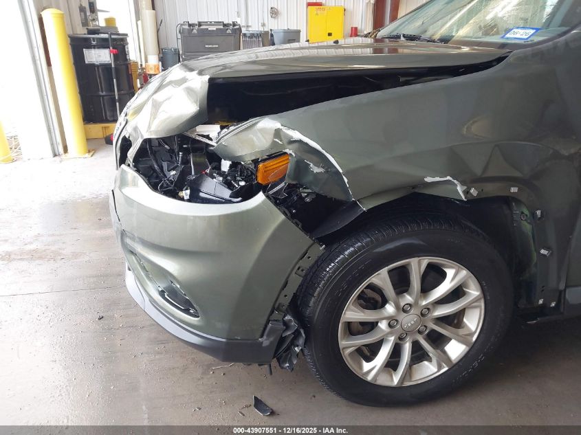 2019 Jeep Cherokee Latitude Fwd VIN: 1C4PJLCB0KD325530 Lot: 43907551